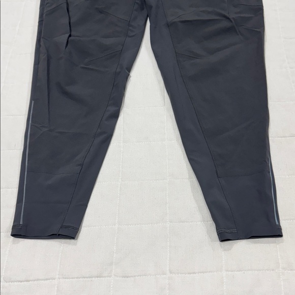 Lululemon Switch Up Pants - Picture 3 of 11